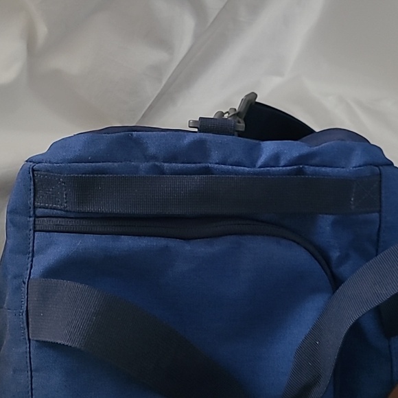 Lands' End Small All Purpose Travel Duffle Bag - Picture 9 of 12